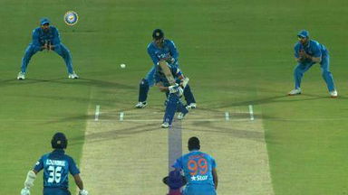 3RD T20I: IND vs SL –  Tillakaratne Dilshan Wicket