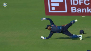 Vijay Hazare Trophy 2023 PQF2: Super grab: Sanju Samson's spectacular diving catch