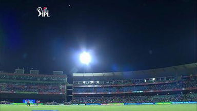 M45: DD vs SRH – Moises Henriques Six