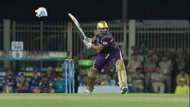 M21: CSK vs KKR –  Yusuf Pathan Six
