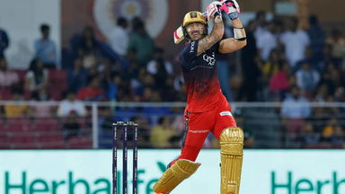6 & 4: Du Plessis, Kohli press the accelerator button
