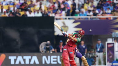 Powerful Pooran muscles his way to 45(32)