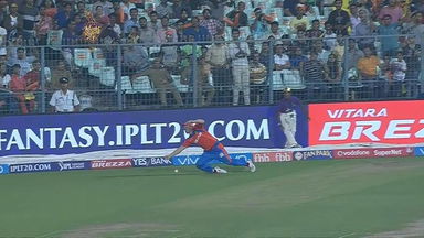 Aaron Finch on the ropes almost pulls off a stunner