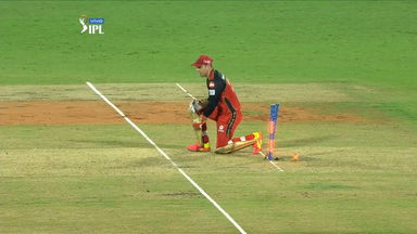 M01: MI vs RCB – Rahul Chahar Wicket