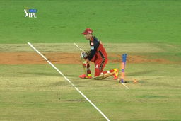 M01: MI vs RCB – Rahul Chahar Wicket