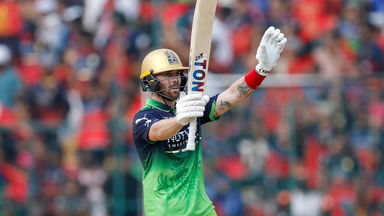 Phil Salt scores 63 (38) to keep RCB going