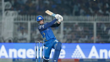 Corbin Bosch's vital late surge of 32*(18)