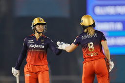 Welcoming Kerr in style: Smriti, Perry smash 4,6,4,6 in one over