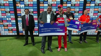 M42: RCB vs KXIP – VIVO Perfect Catch of the Match – AB de Villiers