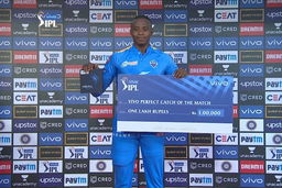 M46: MI vs DC  – VIVO perfect catch of the match – Kagiso Rabada