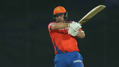 M59: GL vs SRH – Aaron Finch 50