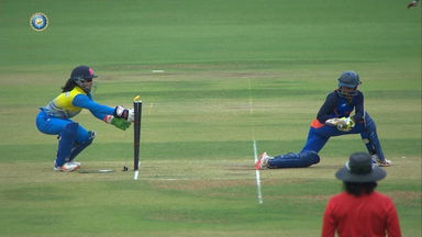 Senior Womens T20 Trophy 2022  SF1 : Stumped: Alert Nuzhat Parween's sharp work