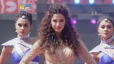 Disha Patani sizzles the stage with her moves
