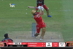 M48: RCB vs PBKS – Moises Henriques Six