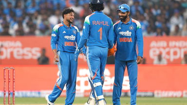Superb Set-up: Kuldeep outfoxes Ngidi