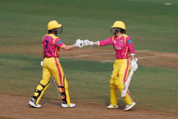 Oozing class! Lanning-Litchfield on the charge