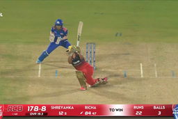 Six: Match 16, Royal Challengers Bengaluru vs Mumbai Indians, WPL 2026: Richa Ghosh Six