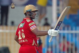 Dominant Mayank lays foundation with 57 (42)