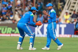 Safe hands x 2, ft. Rahul & Kuldeep