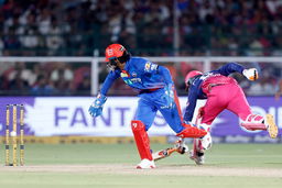 YES...NO..Terrible mix-up between Jadeja & Riyan
