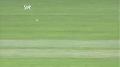 Match 36 DD vs MI – Harbhajan's Wicket