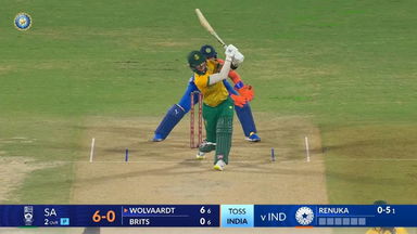 IND-W vs SA-W 2024, 1st T20I: Laura Wolvaardt Six
