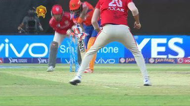 M28: GL vs KXIP – Dwayne Bravo Wicket