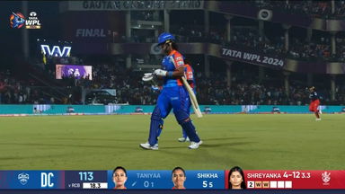 Final - DC vs RCB: Taniyaa Bhatia Wicket