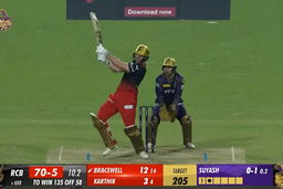 M09: KKR vs RCB – Michael Bracewell Six