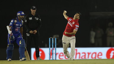 M21: KXIP vs MI – Mohit Sharma 3 Wickets