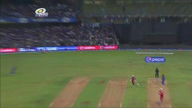 M27: MI vs RCB –  Mitchell Starc Wicket