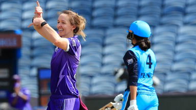 4+Wicket - Kate Cross' perfect comeback against Priya Punia