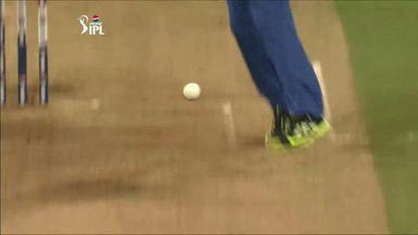 M41: MI vs KXIP – David Hussey Wicket