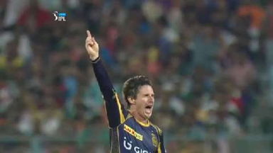 M2: KKR vs DD – Brad Hogg 3 Wickets