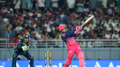 WHAT A FINISH! Donovan Ferreira's fiery 38*(11)