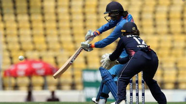 IND v ENG, 3rd ODI: Smriti Mandhana's brisk 53
