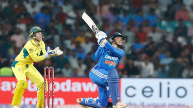 6 & 4: Smriti Mandhana takes the attacking route