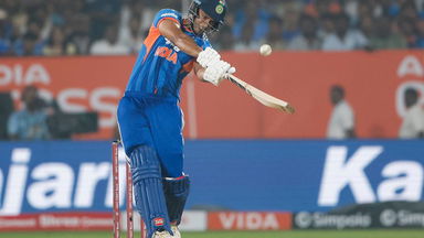 4,6,4,6,6: Shivam Dube takes the attack to Sodhi