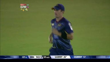 Q6: SRH vs OT –  Darren Sammy c Broom b Beard
