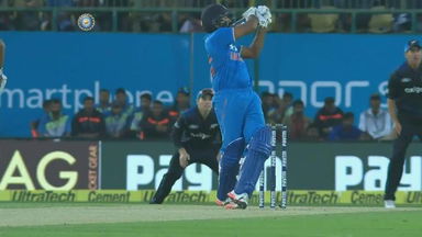 IND vs NZ 2016, 1st ODI: Rohit Sharma Six