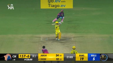 M17: CSK vs RR – MS Dhoni Six