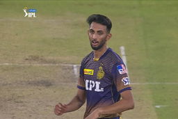 Prasidh Krishna's impressive 3/30