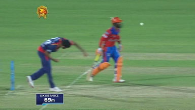 Fiery Finch powers his way to 69 (39)