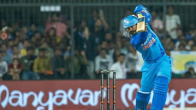Dinesh Karthik's quickfire 46(21)