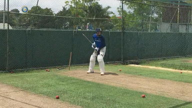Why is KL Rahul batting with one stump?
