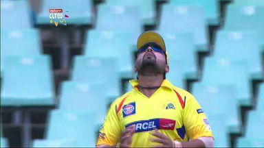 M17: CSK vs YOR – Lyth c Vijay b Hilfenhaus