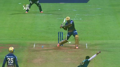 M35: KKR vs GT – Andre Russell Six