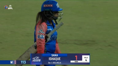M19 - MI vs RCB: Saika Ishaque Wicket
