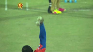 M51: GL vs KKR –  Piyush Chawla Wicket