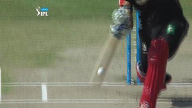 M19: GL vs RCB – Shane Watson Wicket